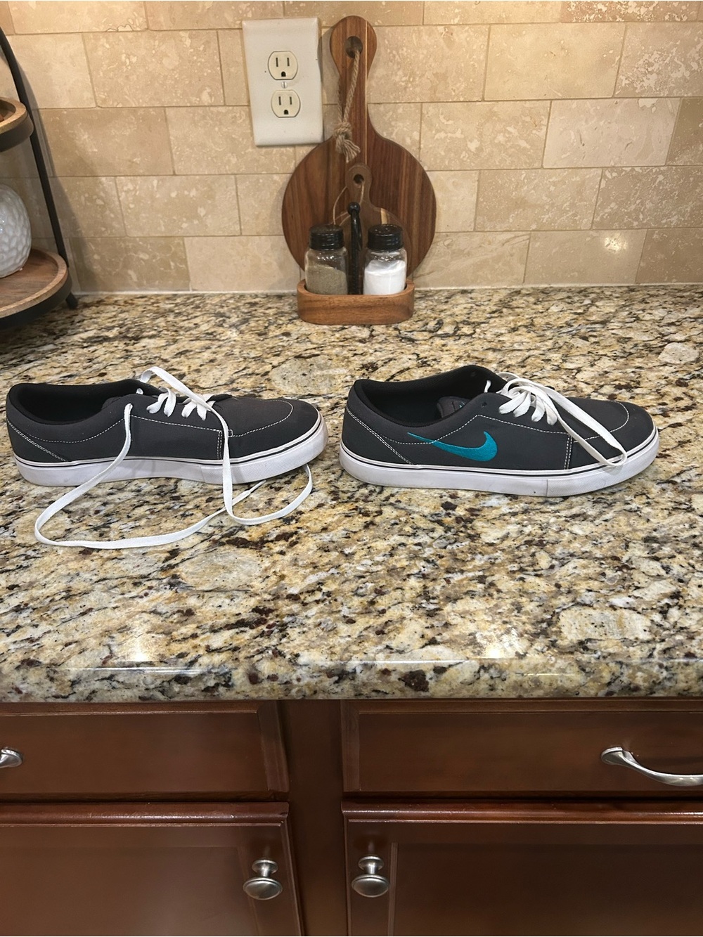 Nike Shoes Mens 14 Grey Suede Lace Up Low Top SB Sneakers